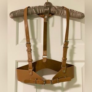 Leather harness belt